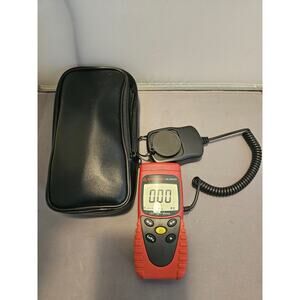 Amprobe Light Meter: Carrying Case/Protective Sensor Cover, ±3%/±6% Accuracy